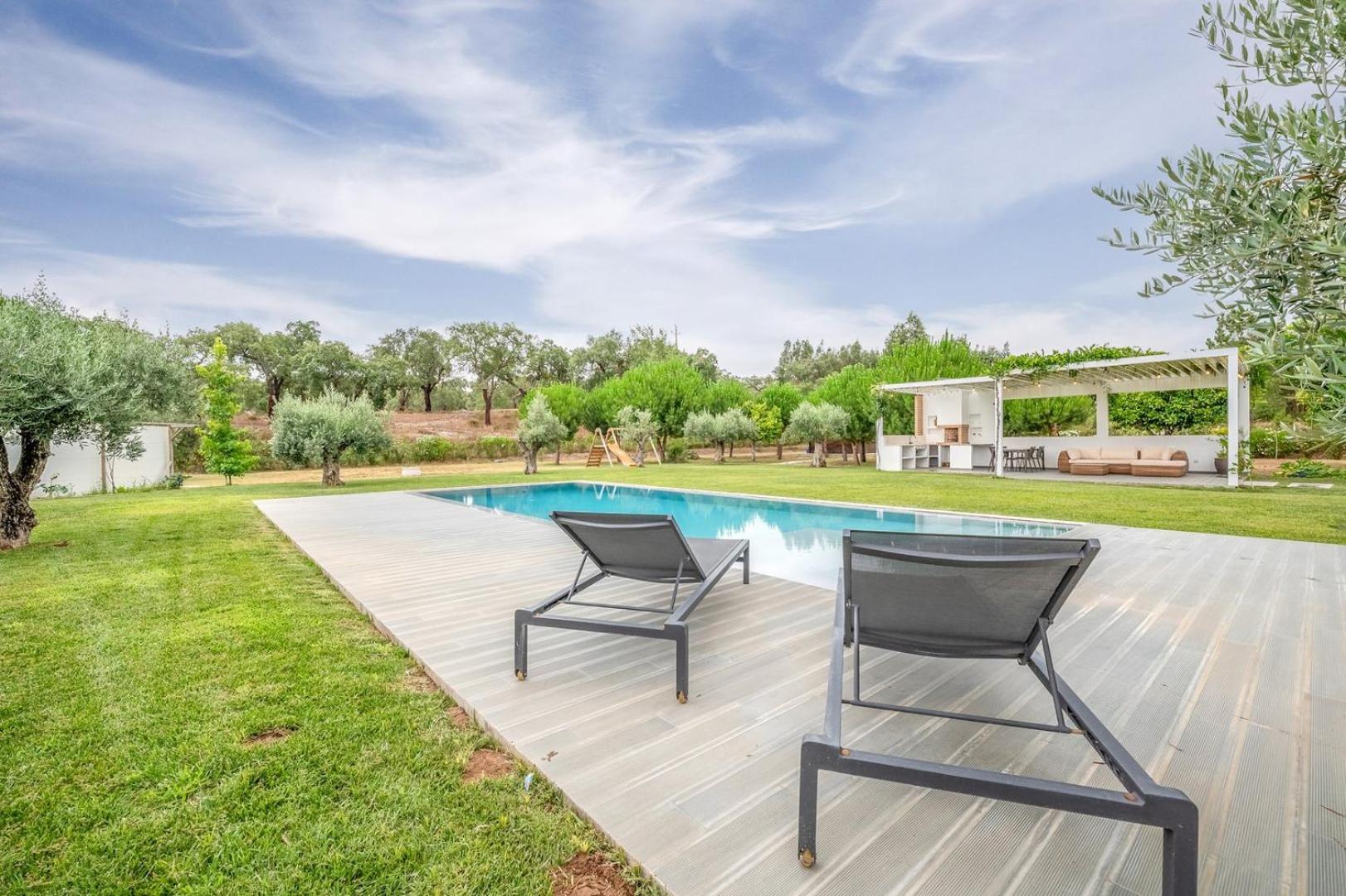 Refreshing Poolside Escape In Ponte De Sor Hotel Exterior photo